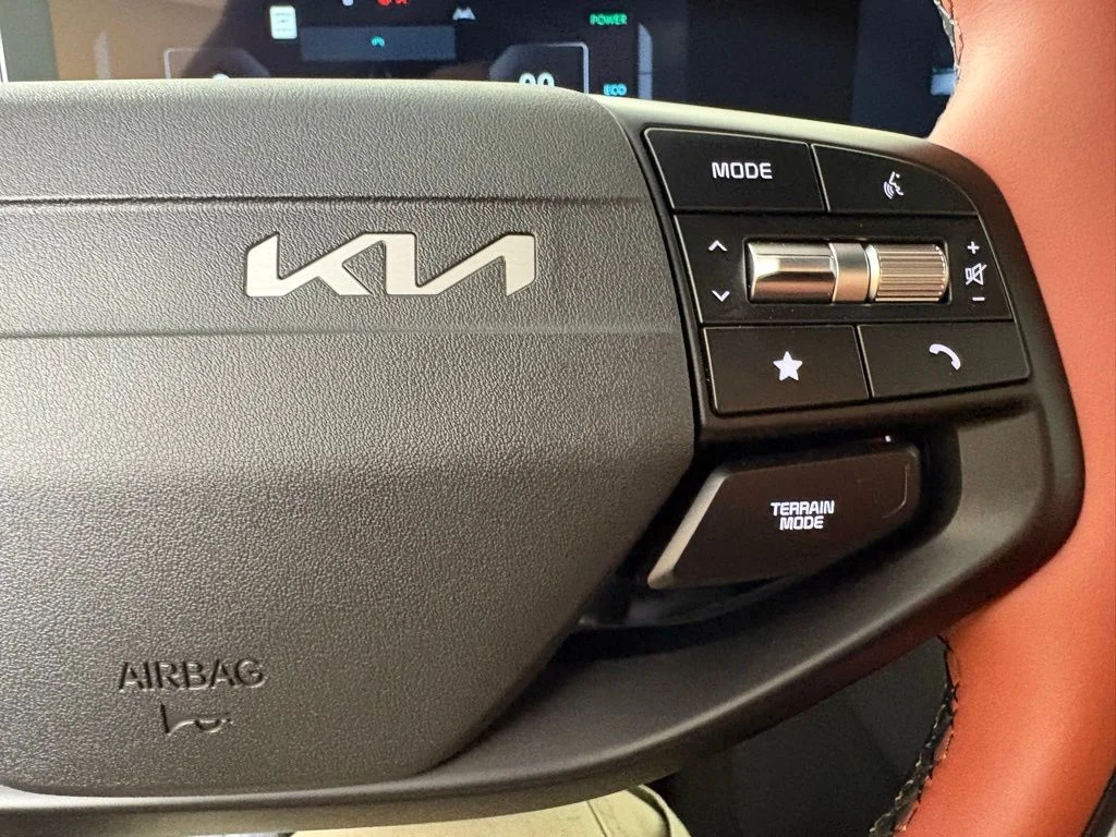 New 2026 Shadow Matte Gray Kia SX Prestige image 25
