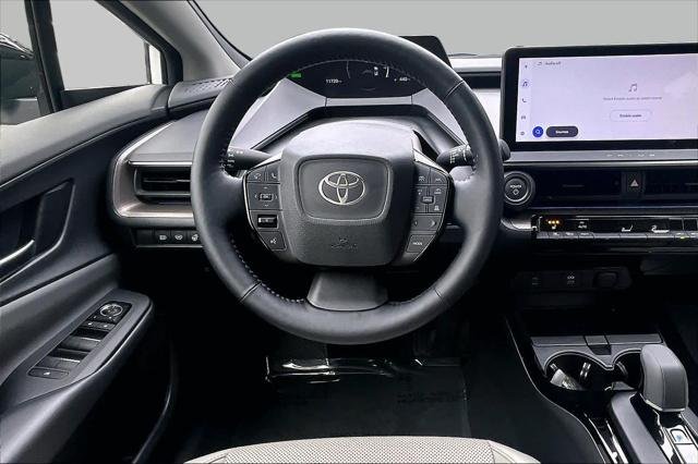 Certified Used 2025 WIND CHILL PEARL Toyota  image 6
