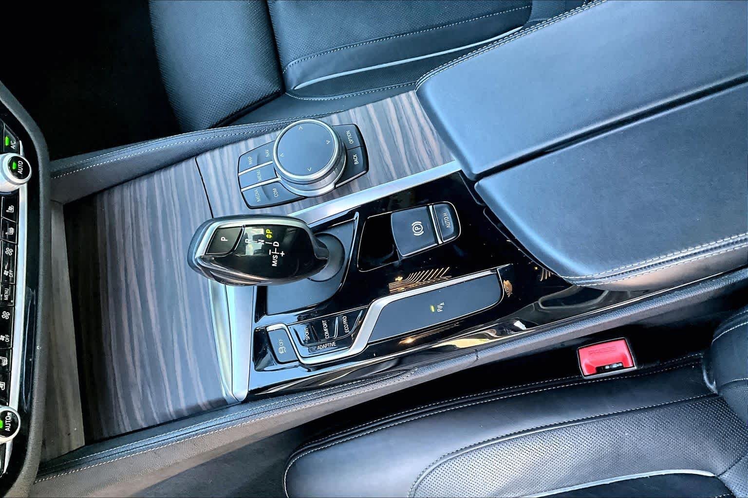 Used 2020 Dark Graphite Metallic BMW M550i xDrive image 16