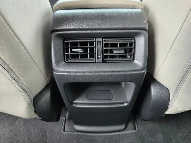 Used 2023 White Honda EX-L image 16