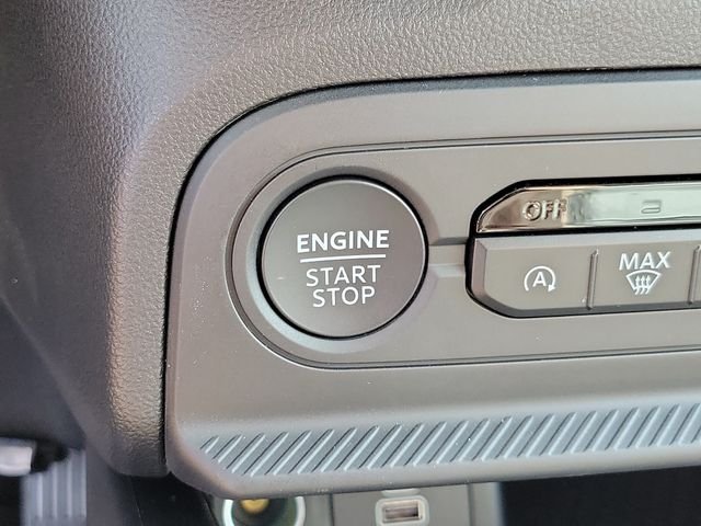 New 2026 Carbonized Gray Metallic Ford Outer Banks® image 8