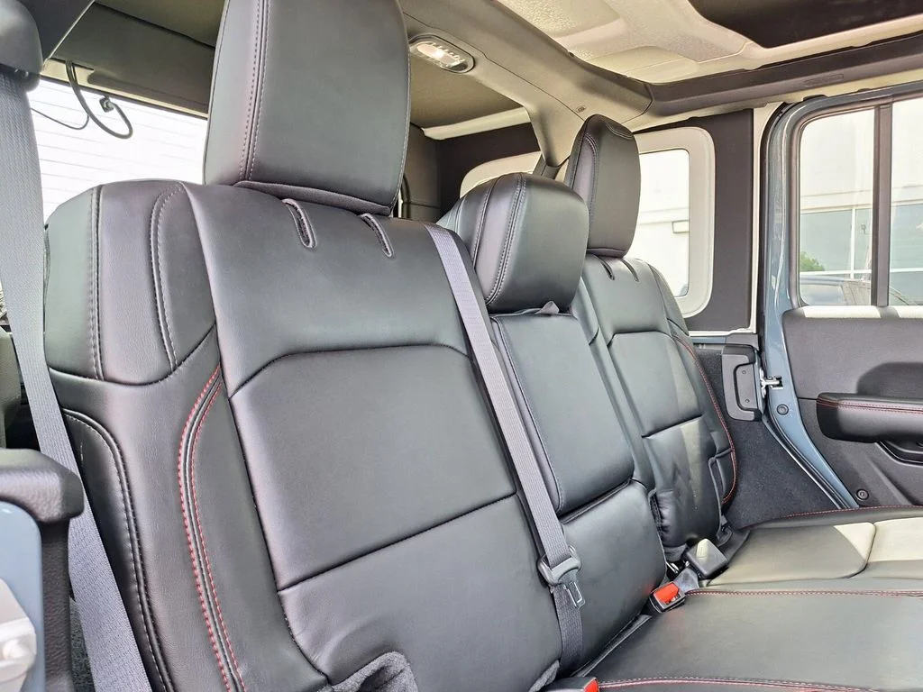 Used 2024 Anvil Clearcoat Jeep Rubicon image 32