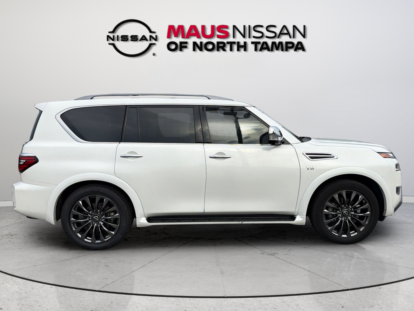 Used 2022 White Nissan Platinum image 9