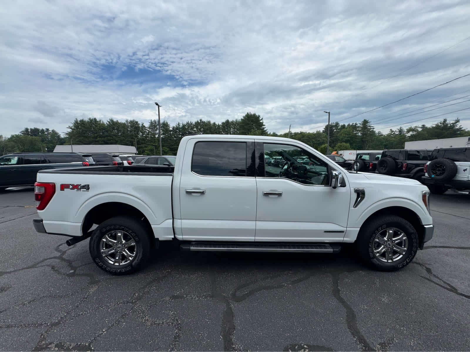 Certified Used 2021 Oxford White Ford LARIAT image 7