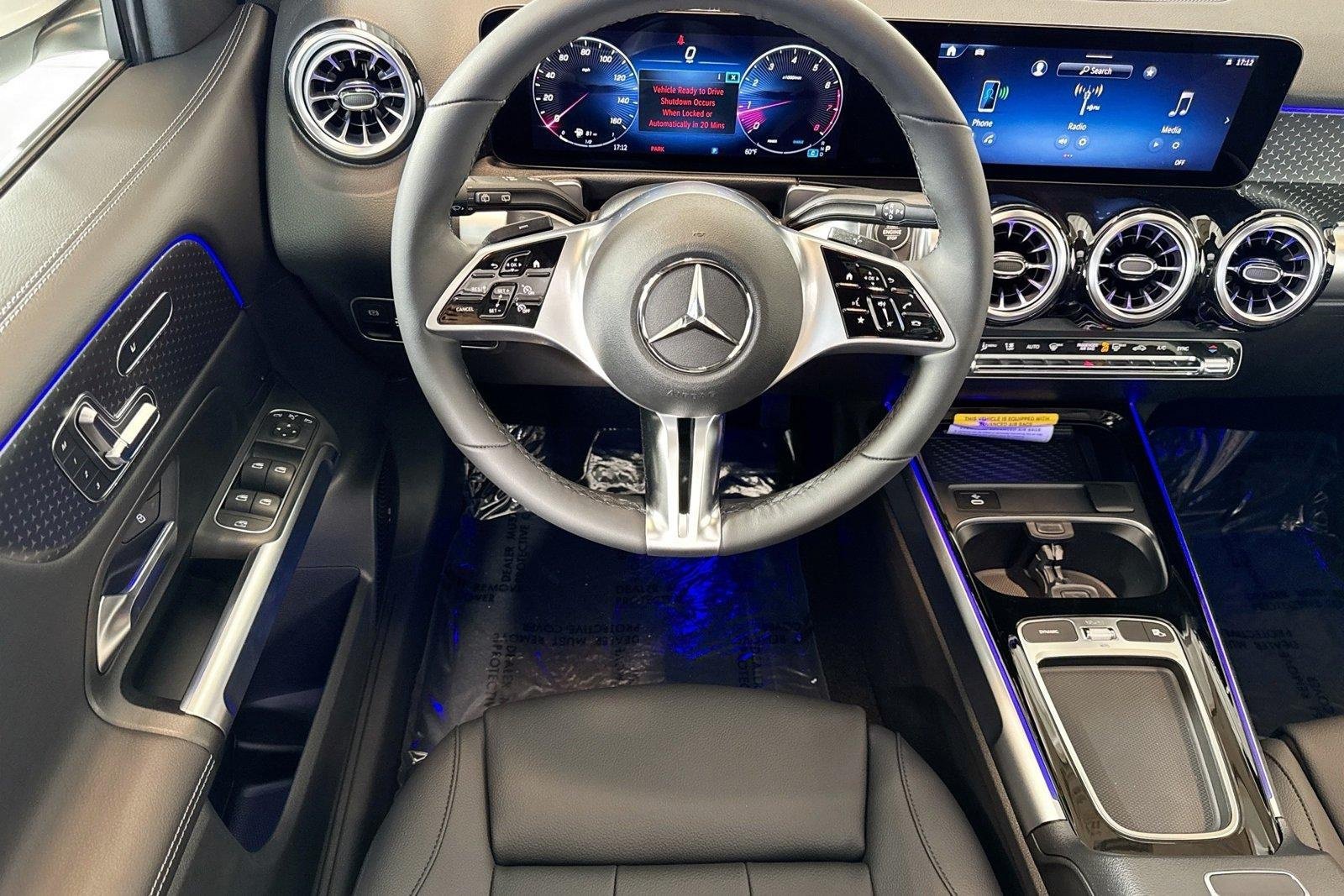 New 2026 Polar White Mercedes-Benz GLB 250 image 20