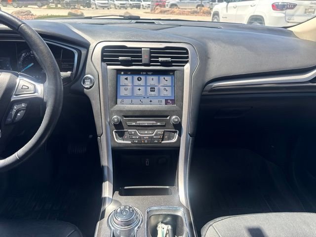 2017 Ford Fusion Energi SE Luxury - Photo 13