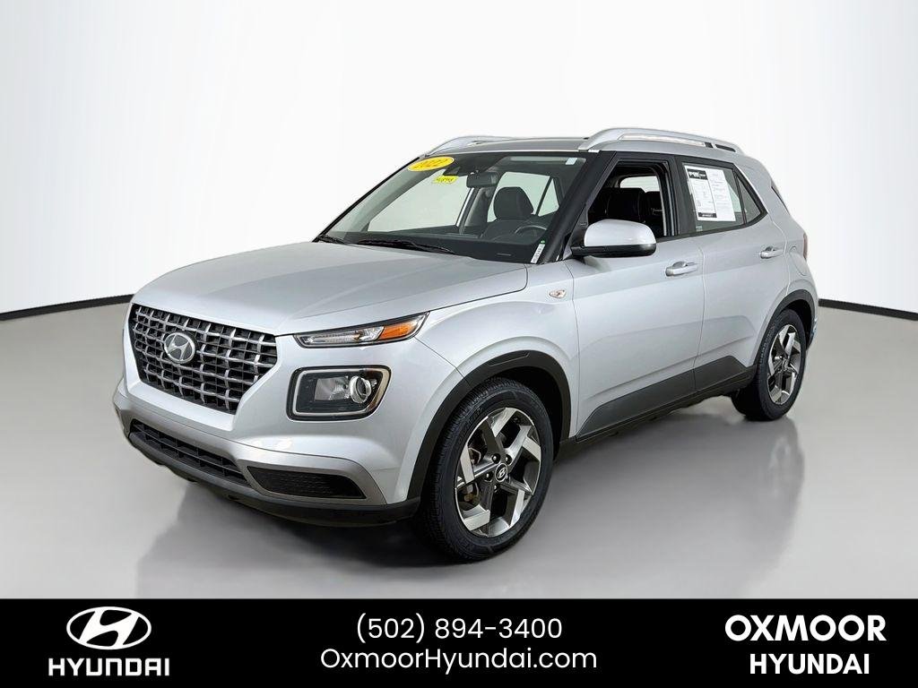 Used 2022 Stellar Silver Hyundai SEL image 3