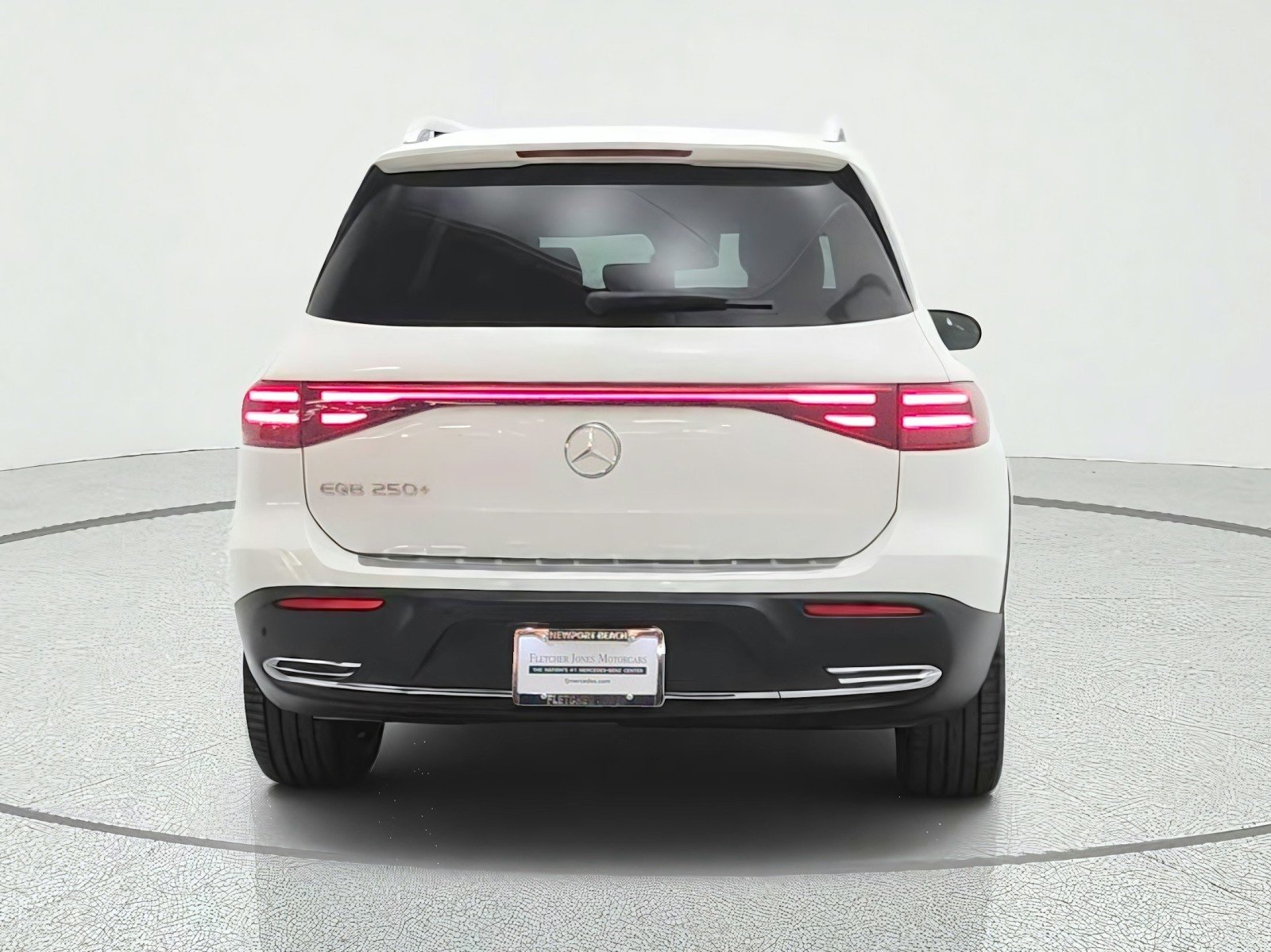 Certified Used 2025 Polar White Mercedes-Benz EQB 250+ SUV image 6