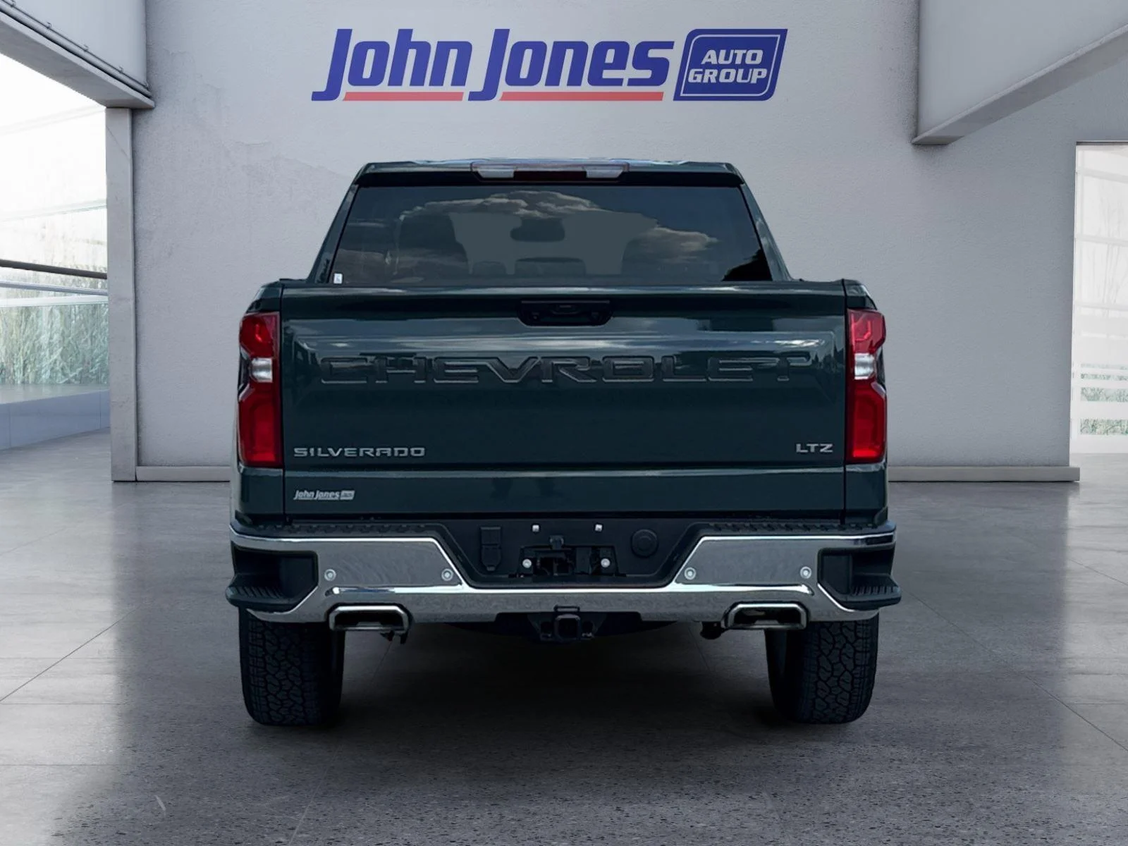 Used 2025 Cypress Gray Chevrolet LTZ image 4