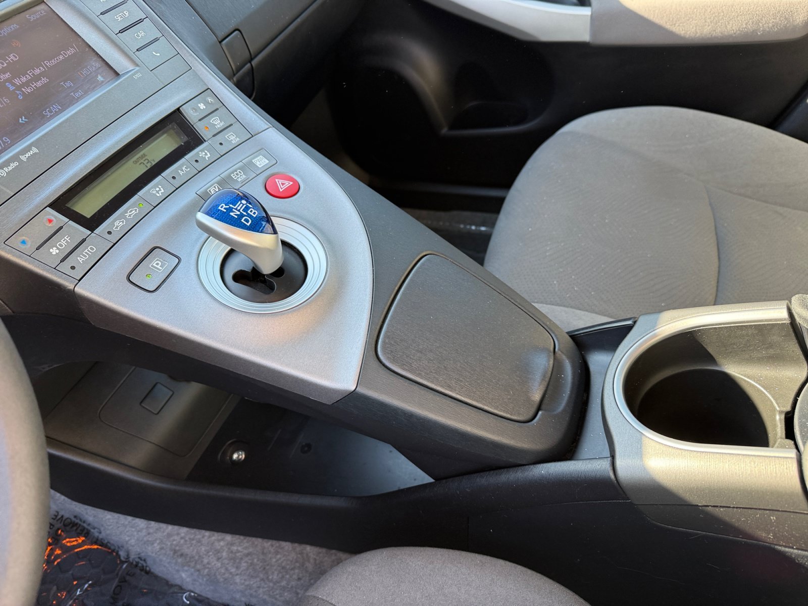 Used 2013 Blizzard Pearl Toyota Three image 13