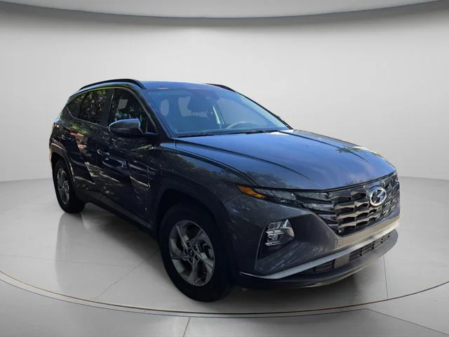 Used 2023 Gray Hyundai SEL image 4