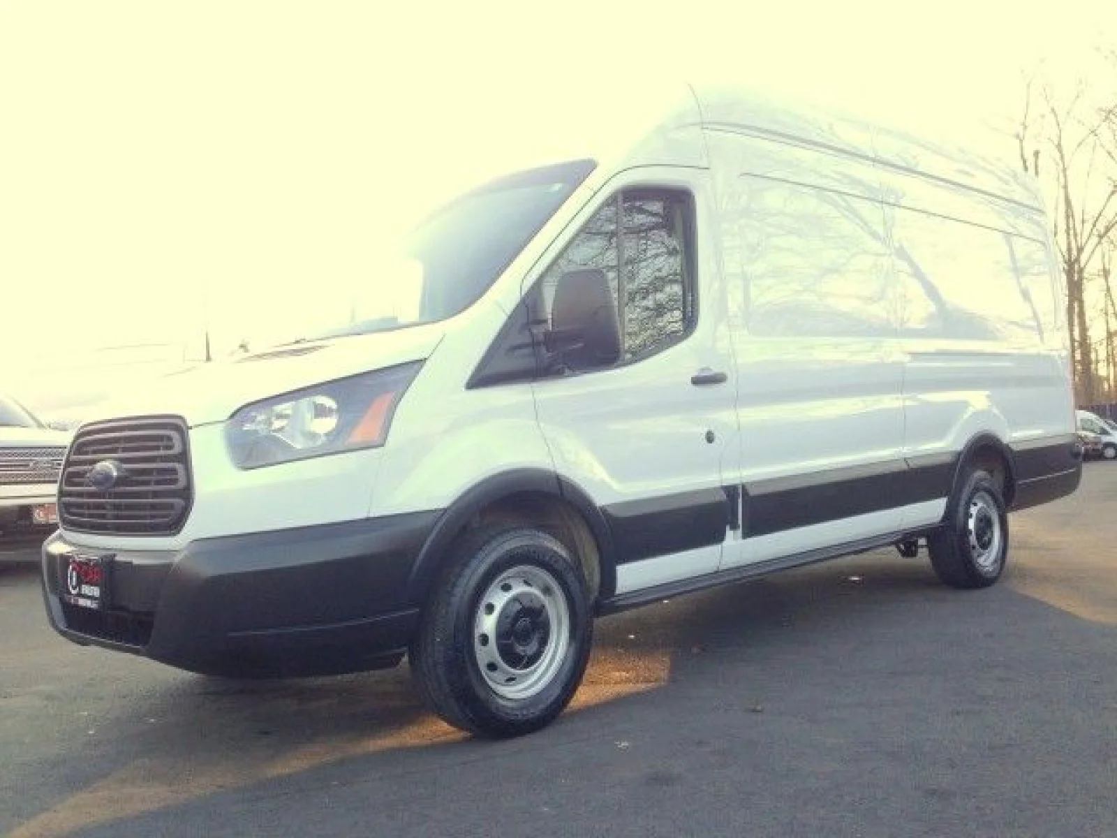 Used 2019 Oxford White Ford w/ rearCam image 8