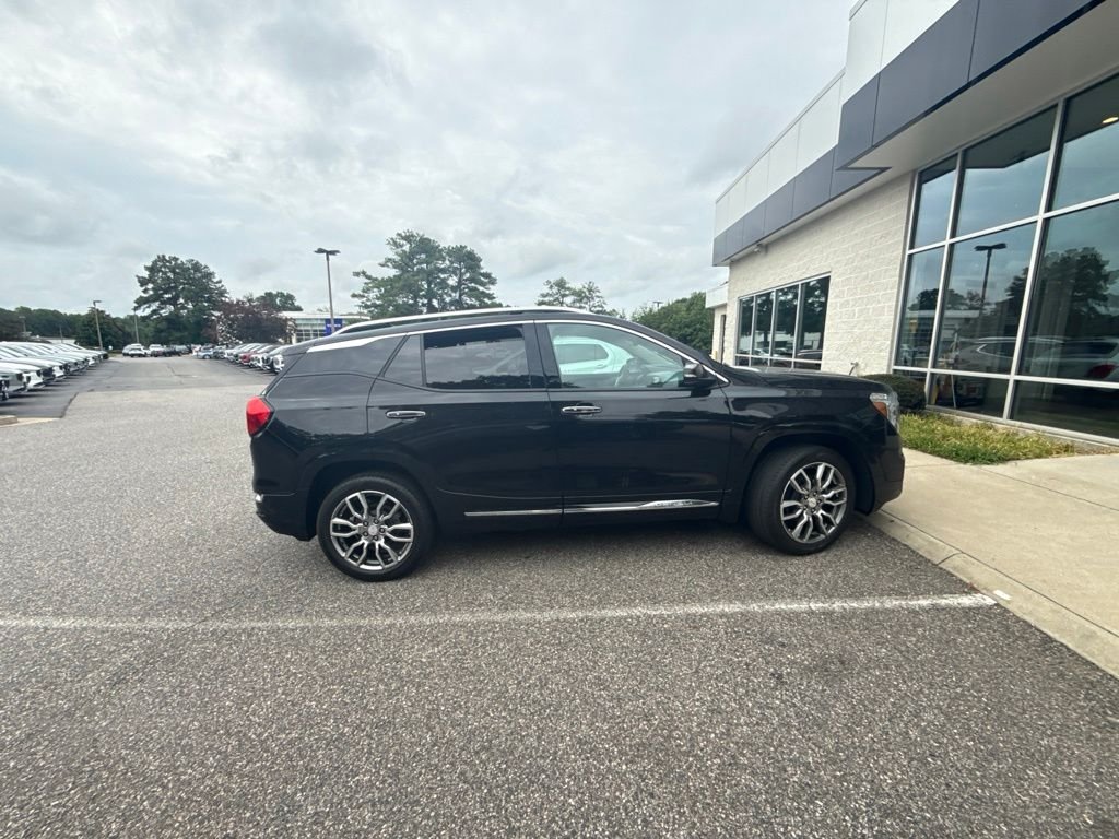 Used 2023 Black GMC Denali image 2