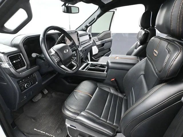 2024 Ford F-350 Super Duty Platinum - Photo 22