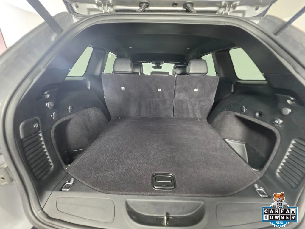 Used 2017 Silver Jeep Altitude image 22
