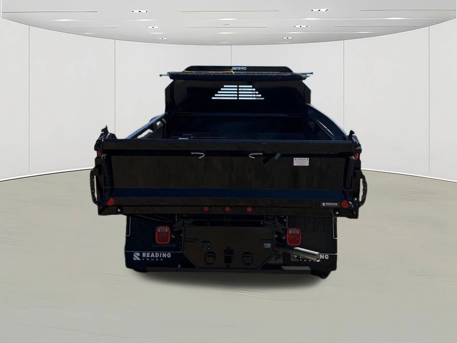 Used 2025  Ford XL image 17
