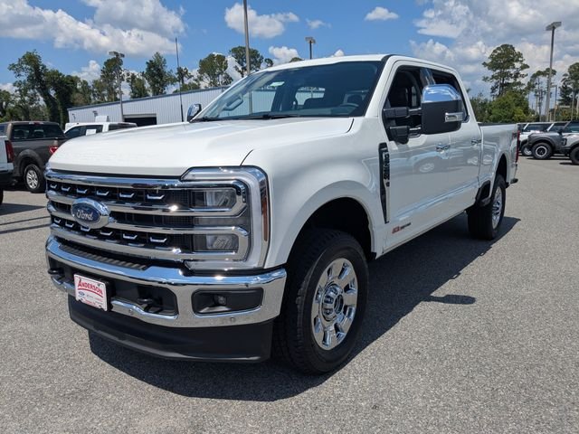 New 2026 Star White Metallic Tri-Coat Ford F-250® Lariat® image 8