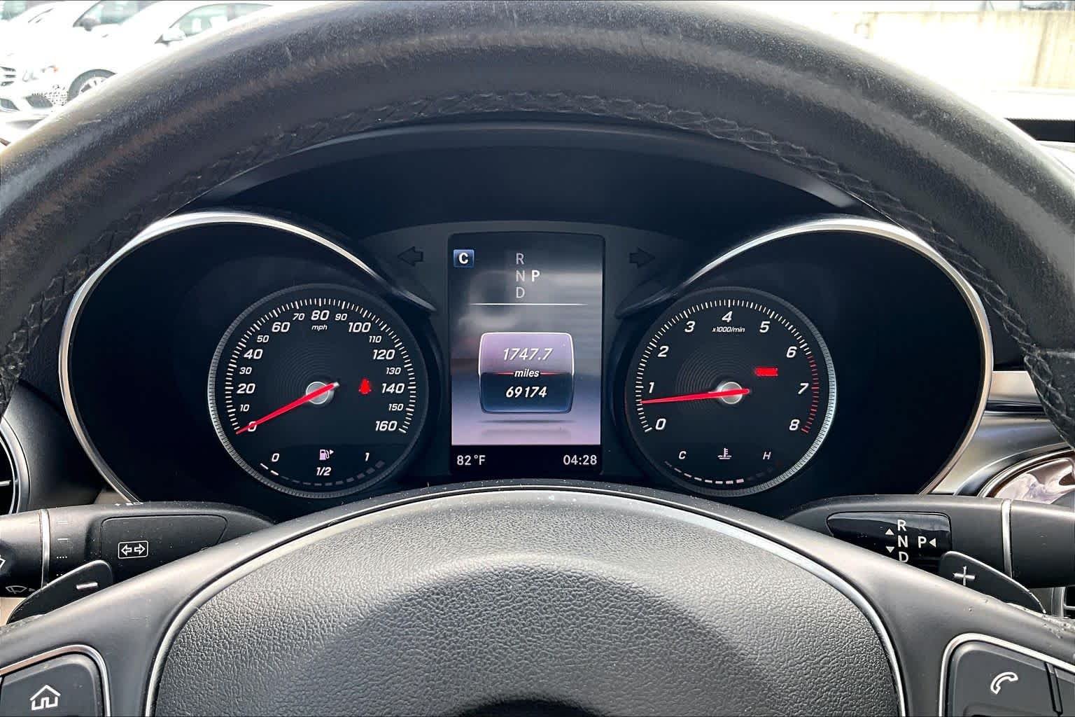 Used 2018 Polar White Mercedes-Benz C 300 image 25