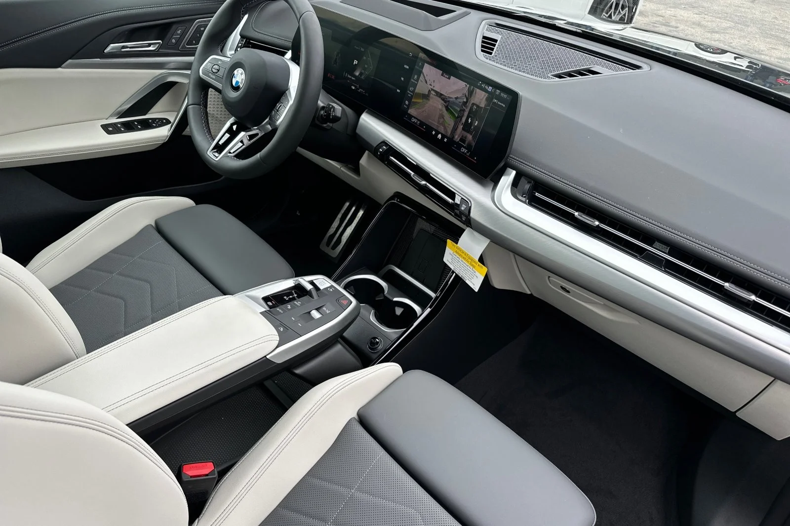 2026 BMW X1 M35i - Photo 15