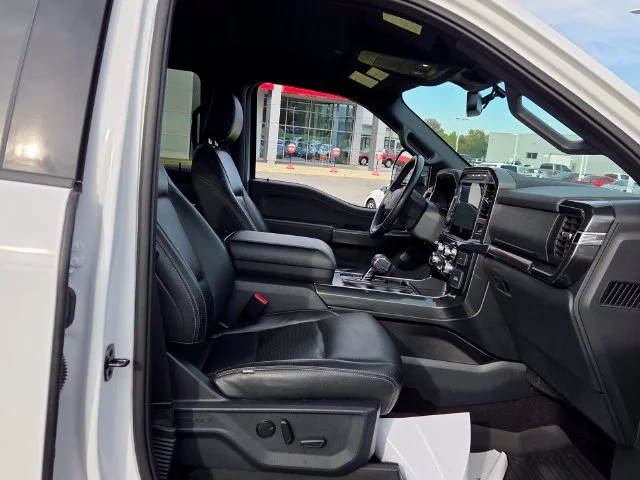 Used 2023 White Ford XLT image 18