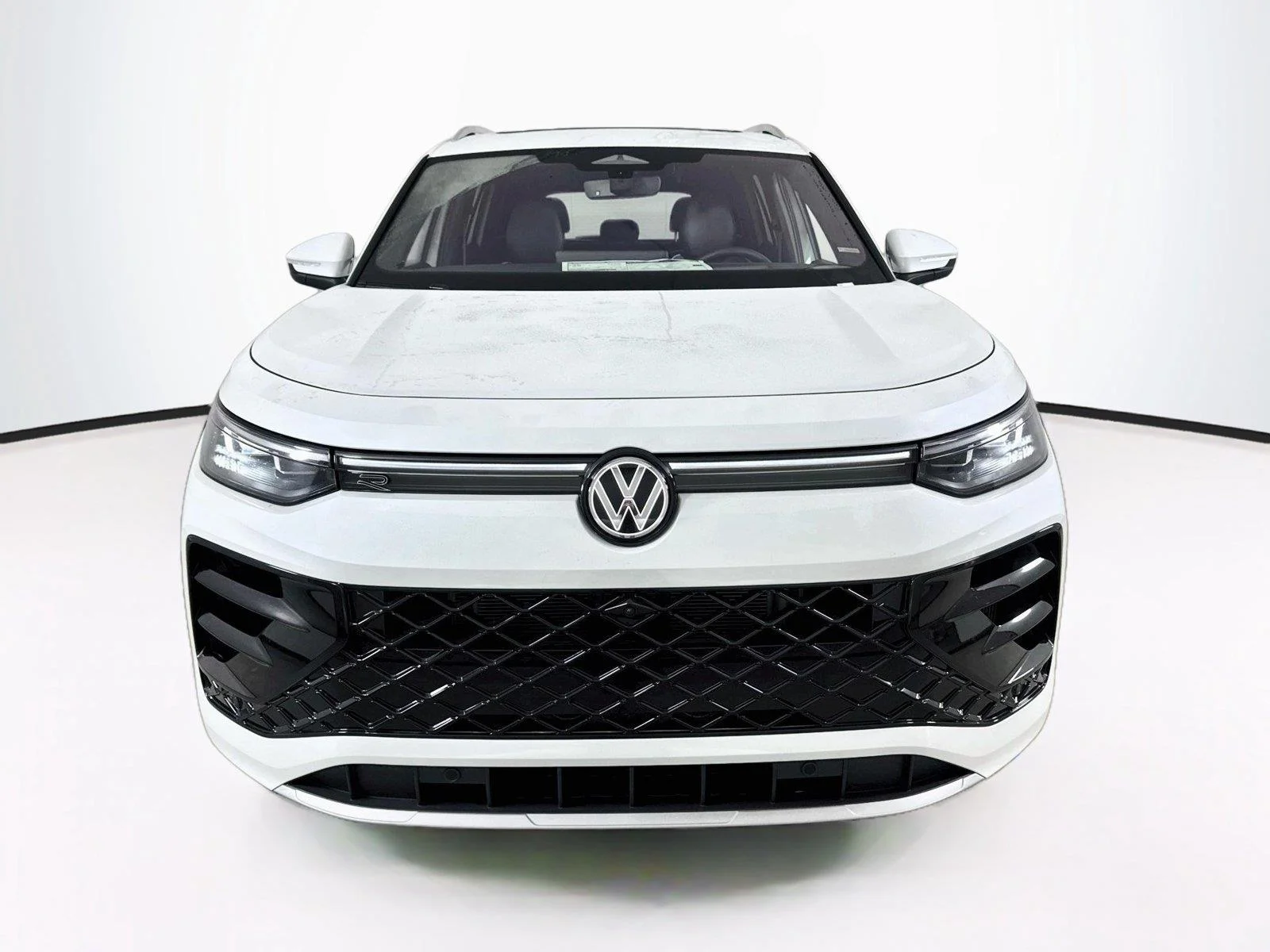 New 2026 Opal White Pearl Volkswagen SEL R-Line Turbo image 4