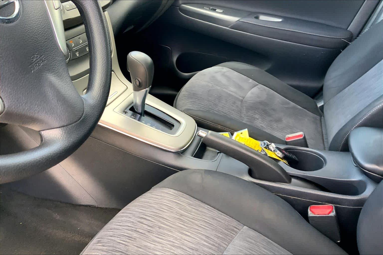 Used 2014 Aspen White Nissan SV image 16