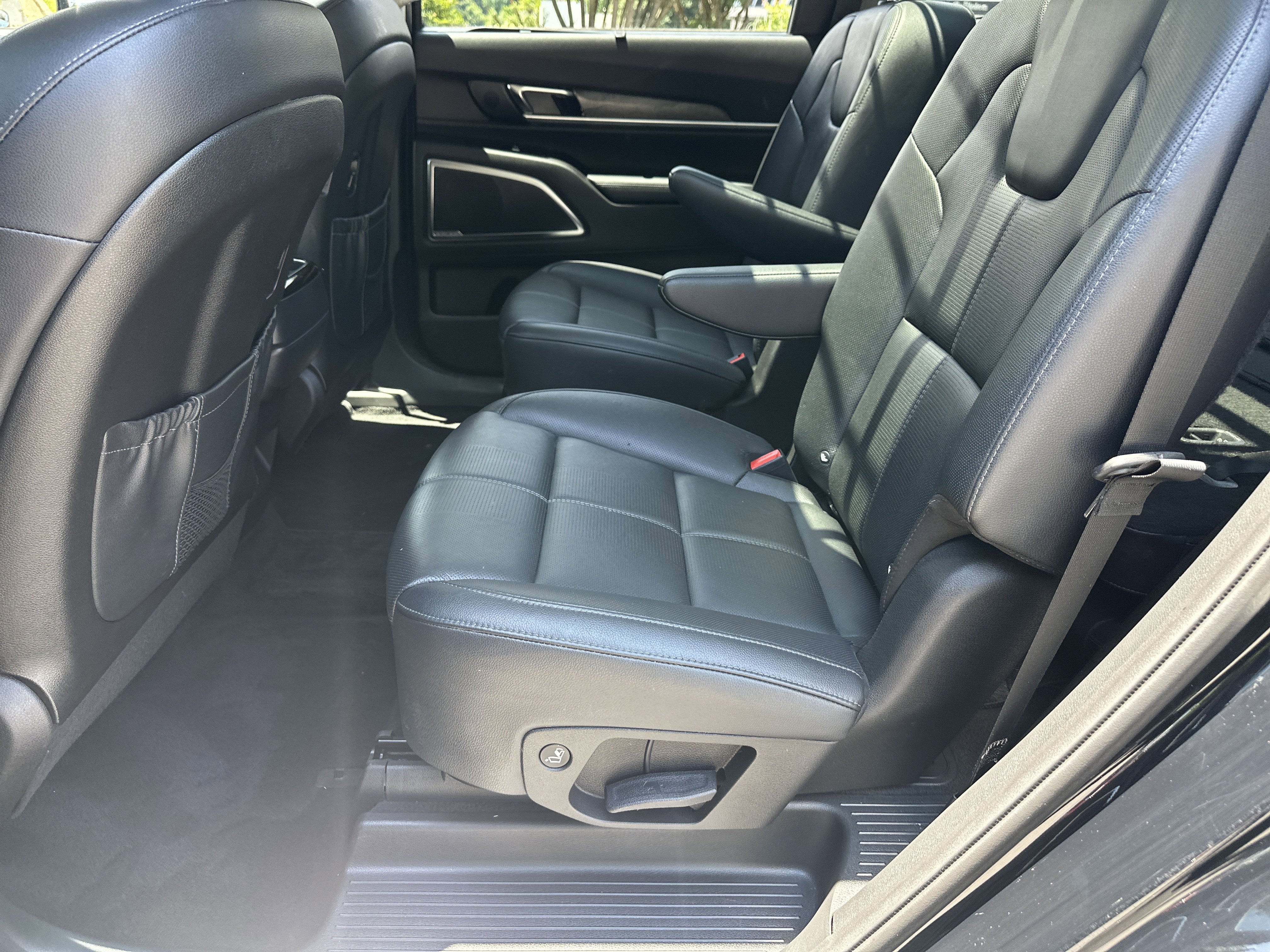 Certified Used 2020 Ebony Black Kia SX image 24