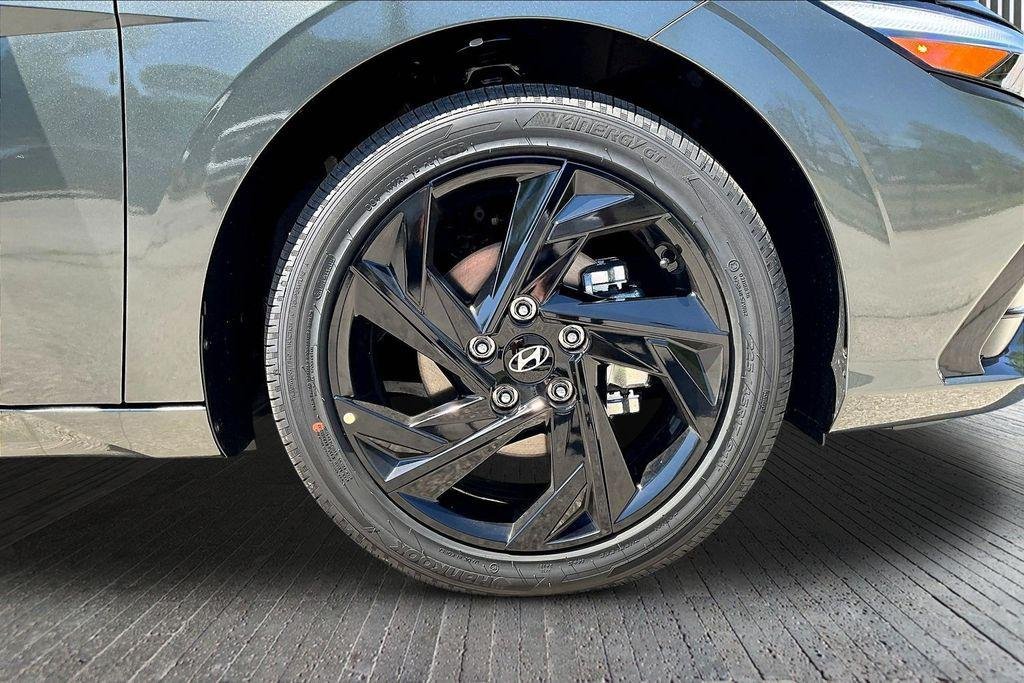 New 2026 Amazon Gray Hyundai SEL Sport image 13