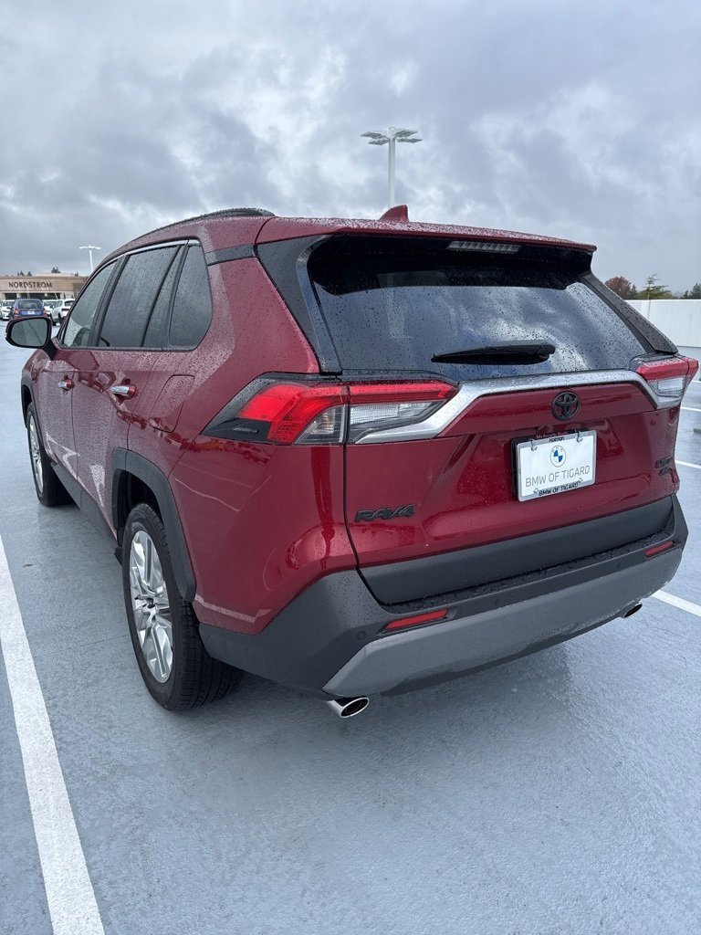2019 Toyota RAV4 Limited photo 2