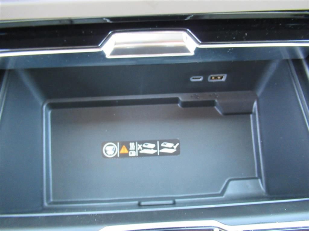 2026 GMC Yukon Denali - Photo 28