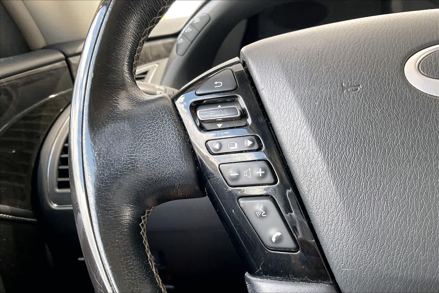 Used 2020 Graphite Shadow INFINITI LUXE image 23