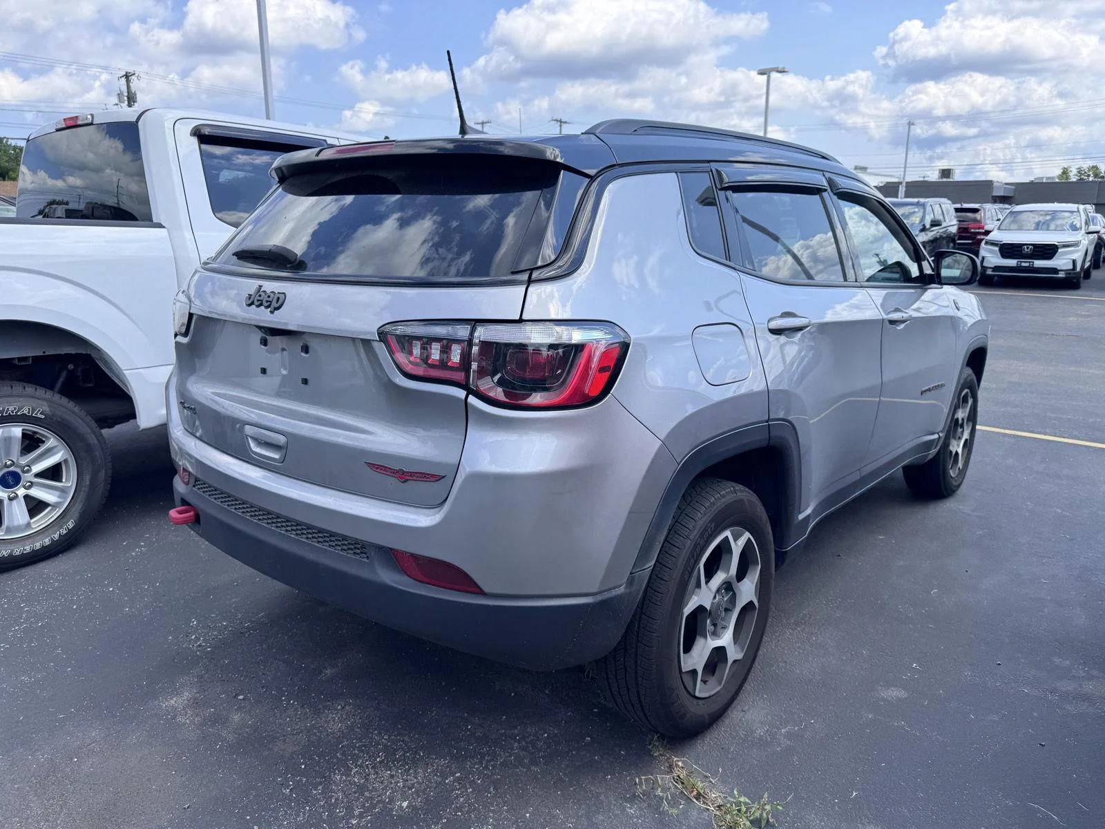 Used 2022 Billet Silver Metallic Clearcoat Jeep Trailhawk image 4