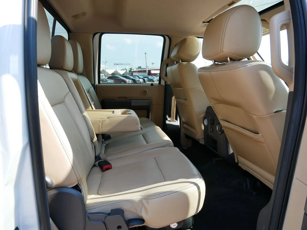 Used 2012 White Ford Lariat image 9