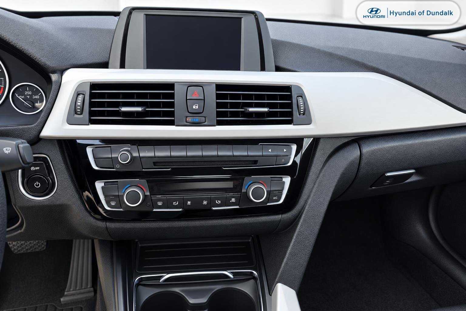 Used 2017 White BMW 320i image 10