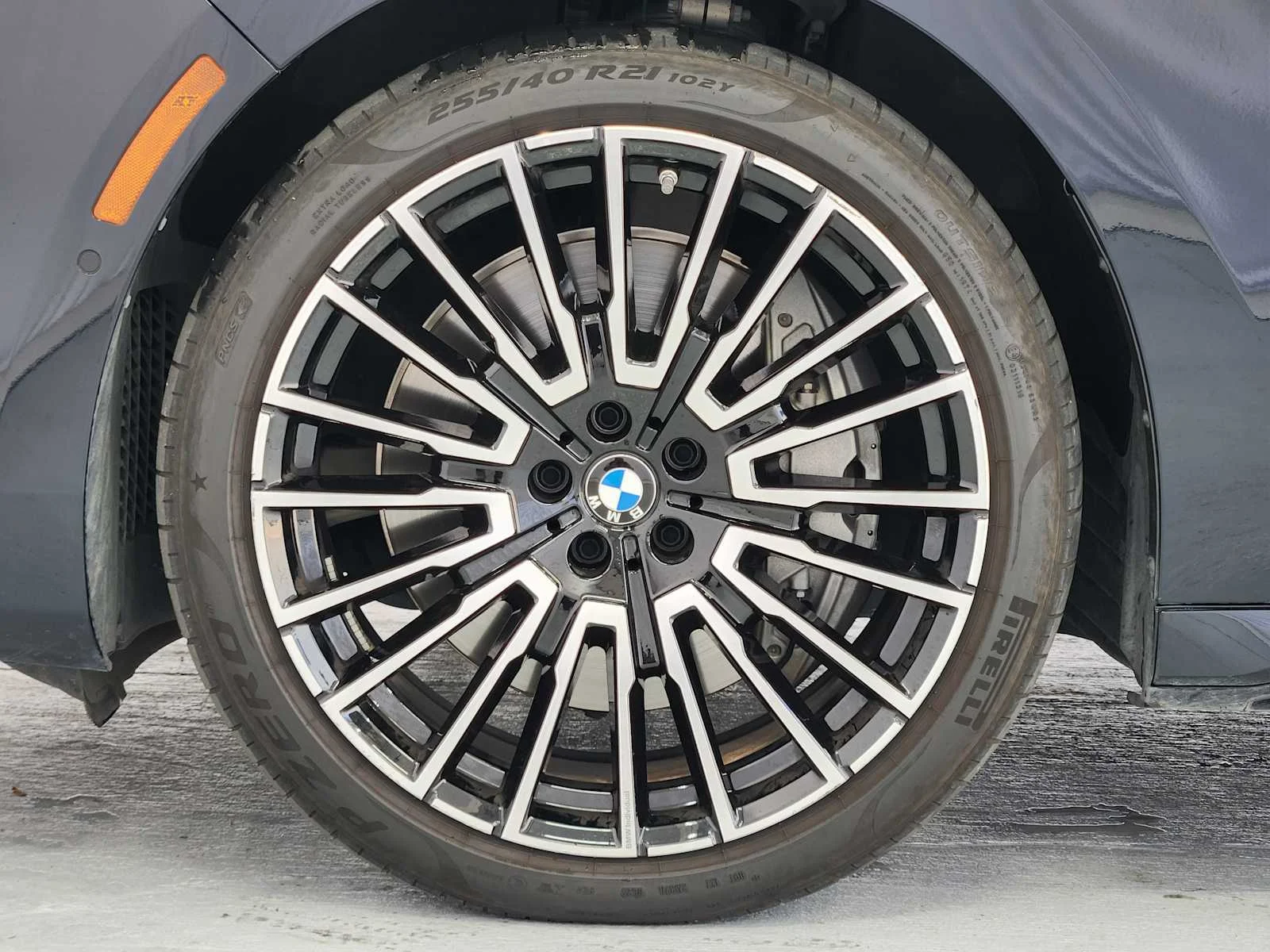 Certified Used 2025 Carbon Black Metallic BMW 760i xDrive image 10