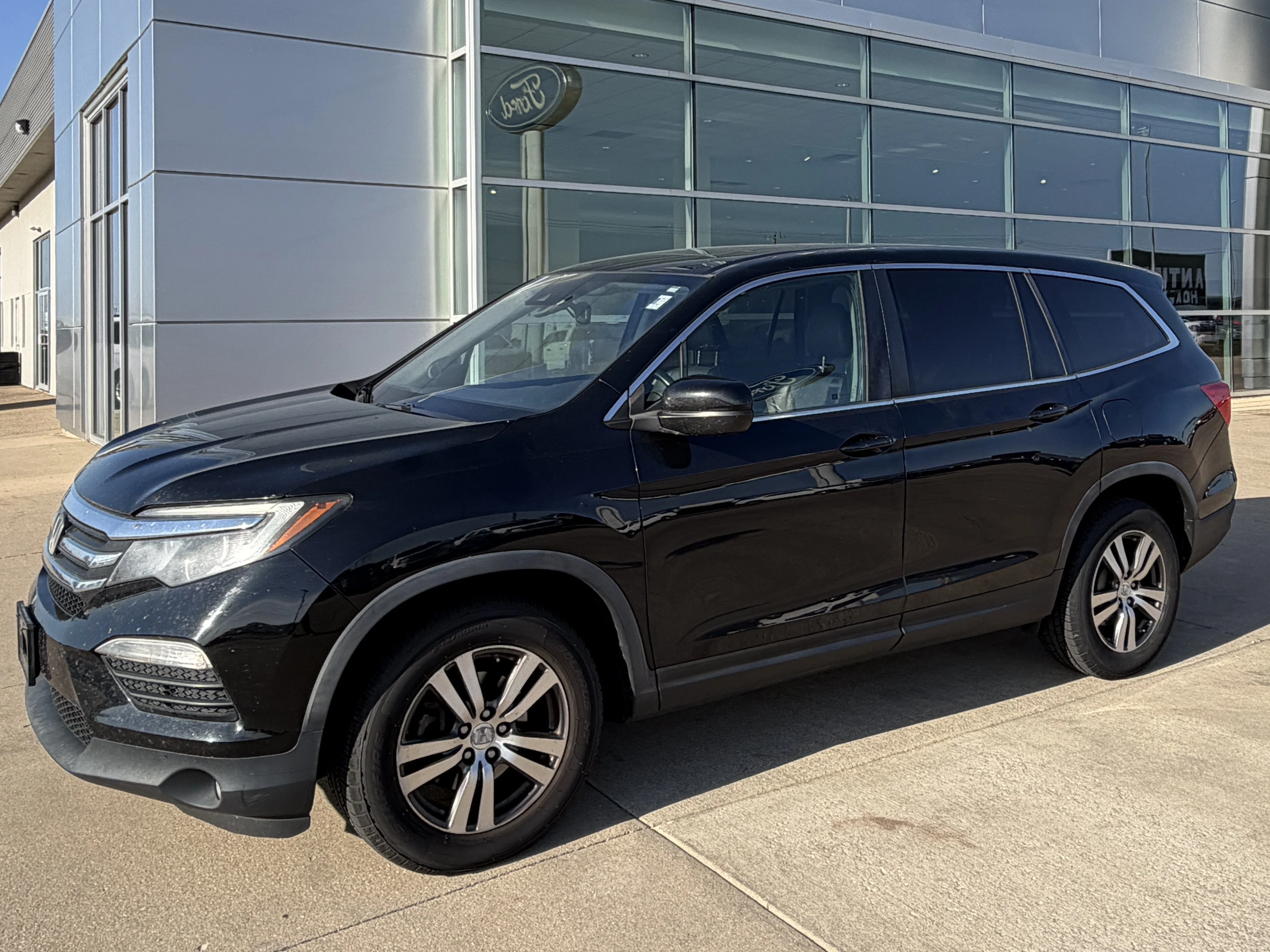 Used 2016  Honda EX-L image 3