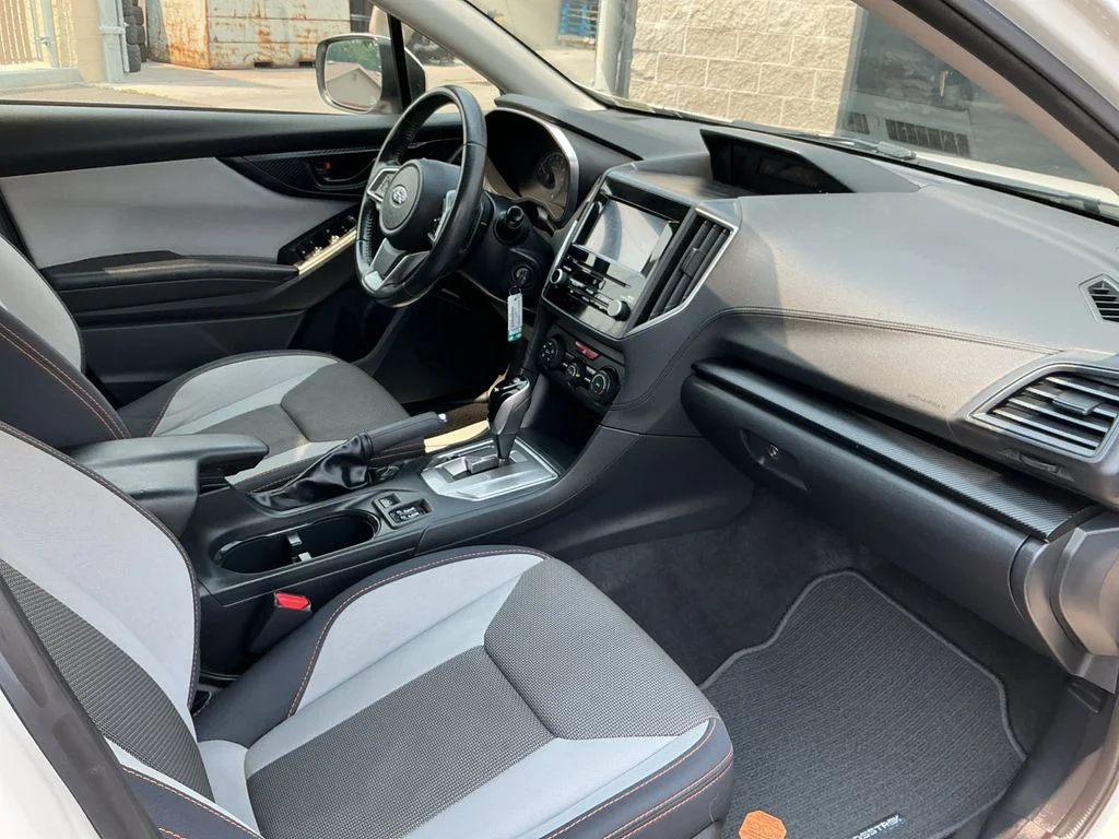 Used 2019 White Subaru 2.0i Premium image 25