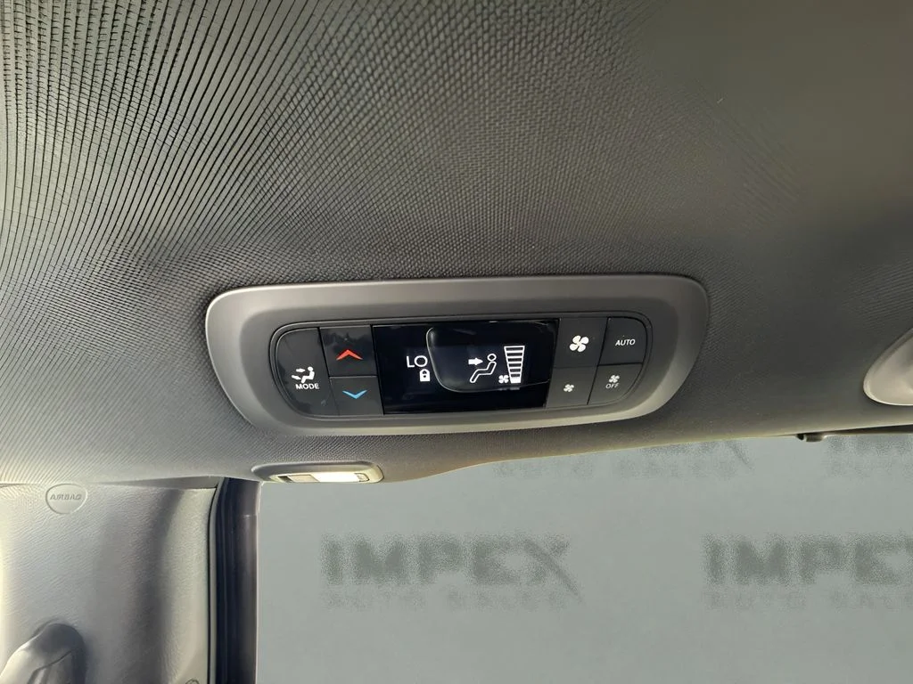 Used 2025 Black Chrysler Limited image 9