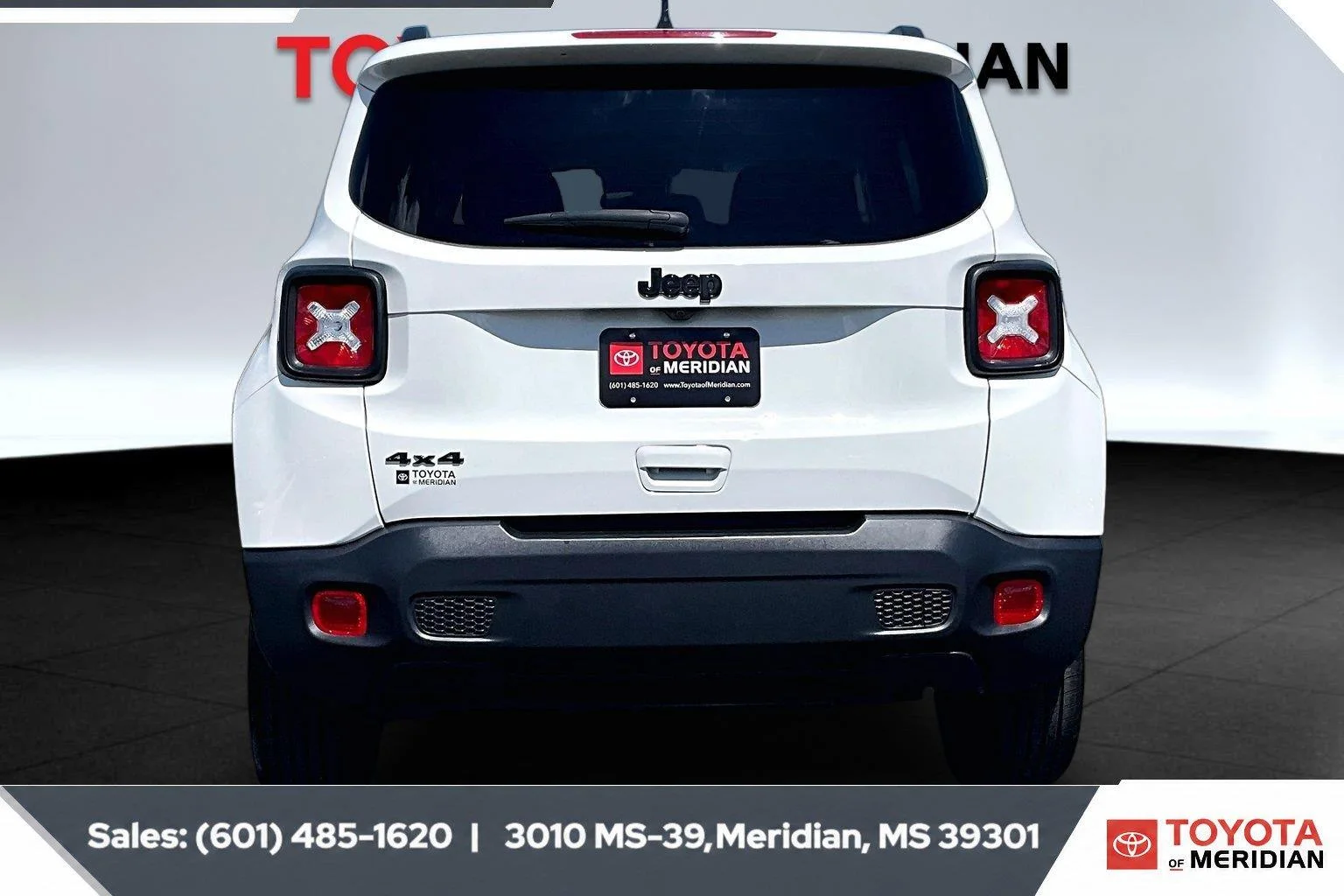 Used 2023 Alpine White Clearcoat Jeep Upland image 4