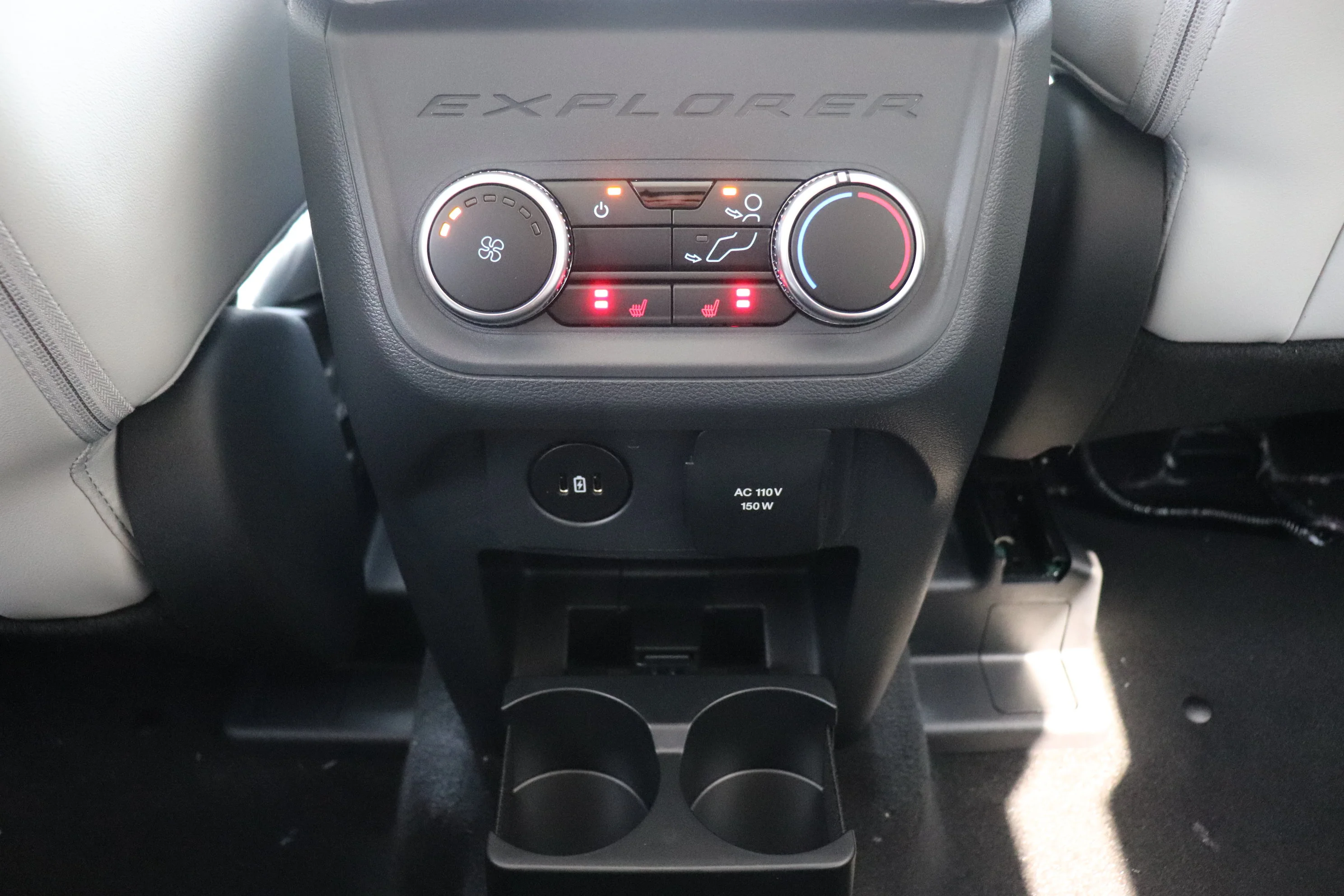 New 2026 STAR WHITE METALLIC TRI-COAT Ford Platinum image 23