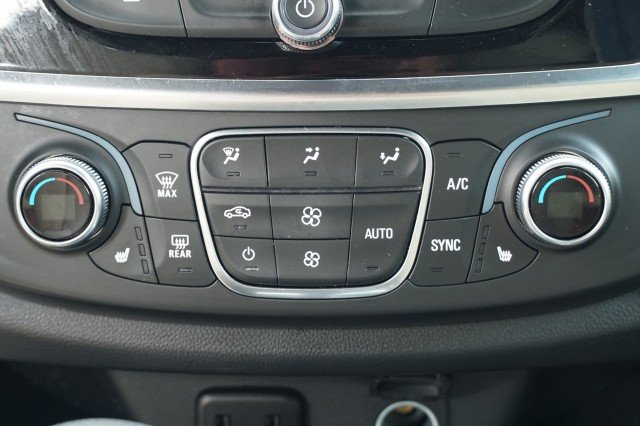 Used 2023 Sterling Gray Metallic Chevrolet LT Cloth image 31