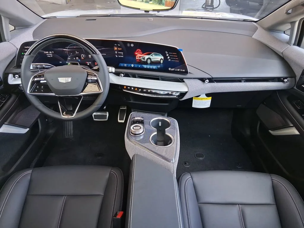 2026 Cadillac OPTIQ Sport - Photo 9