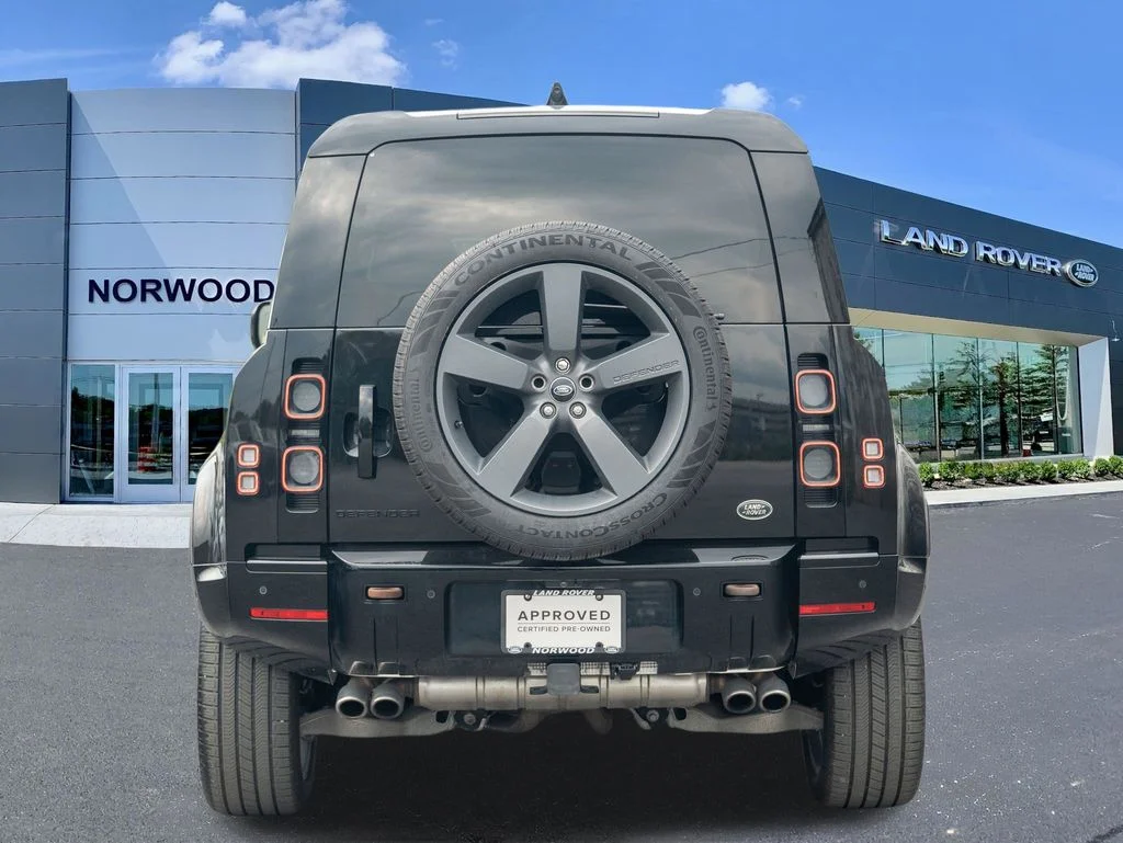 Certified Used 2023 Black Land Rover V8 image 5