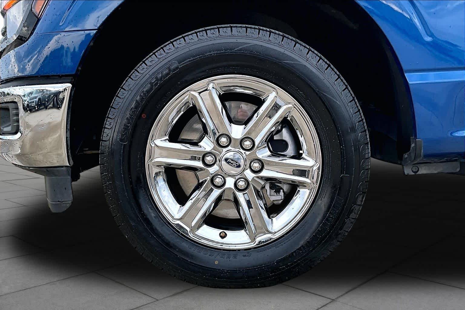 Used 2025 Atlas Blue Metallic Ford XLT image 11