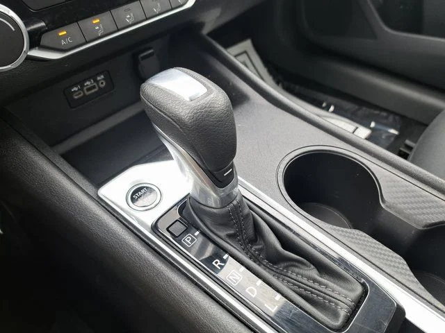 2025 Nissan Altima SV - Photo 20