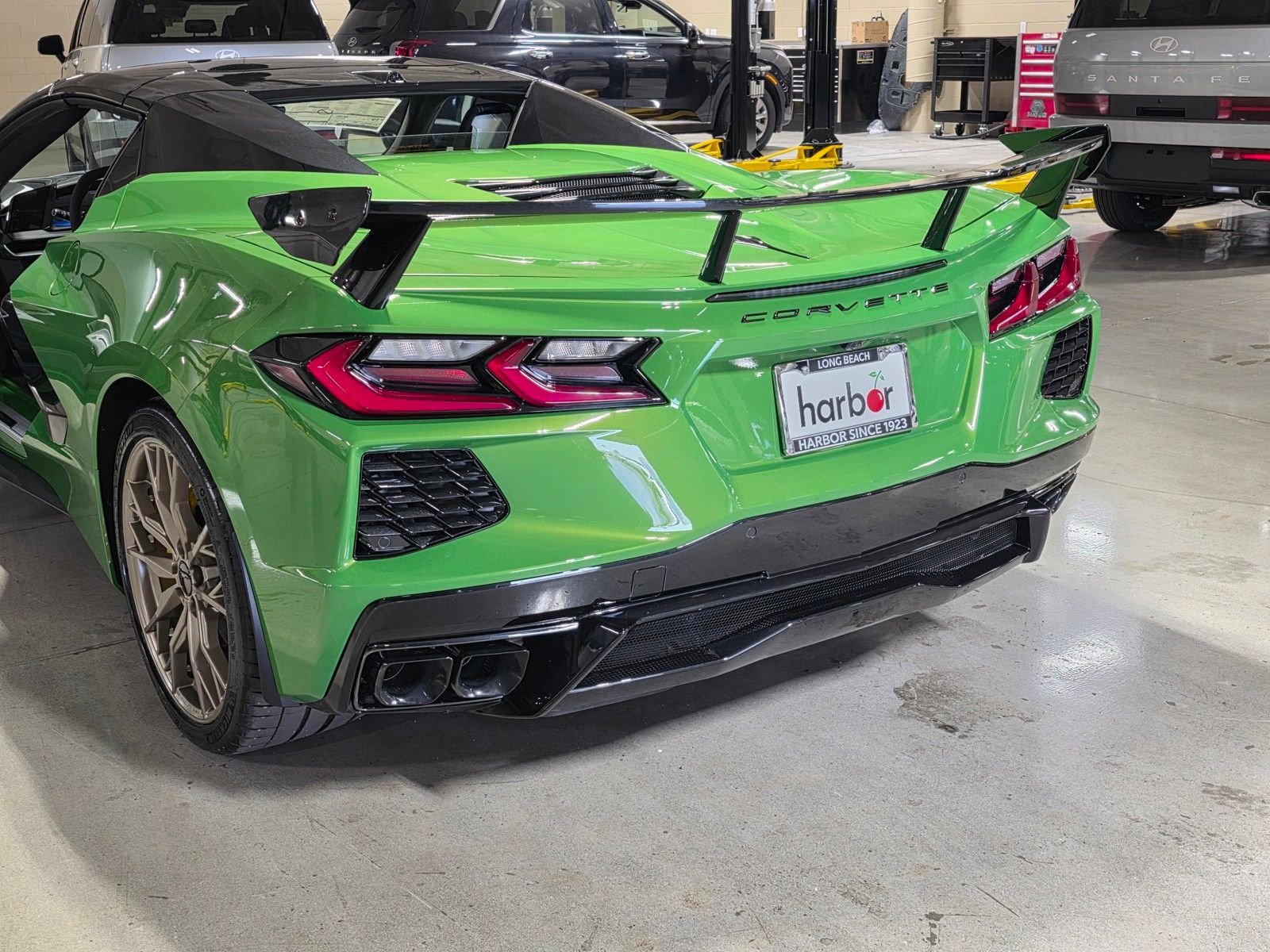 Used 2026 Roswell Green Metallic Chevrolet Stingray image 20