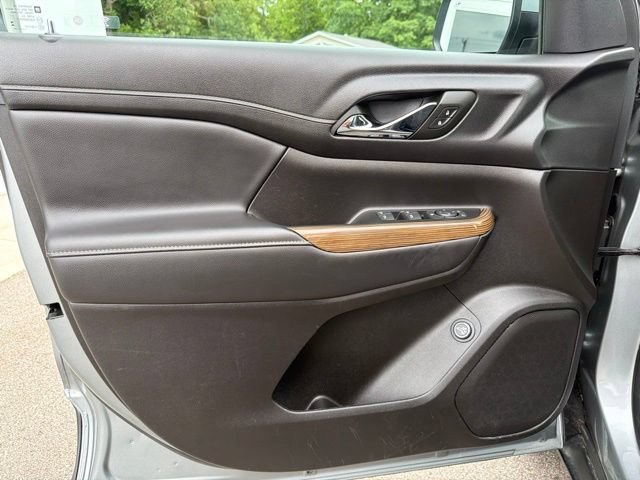 Used 2023 Sterling Metallic GMC SLE image 21