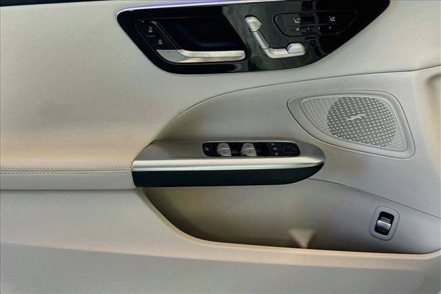 New 2026 Polar White Mercedes-Benz C 300 image 46
