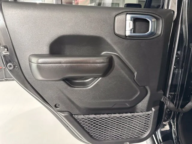 Used 2021 Black Jeep Rubicon image 15