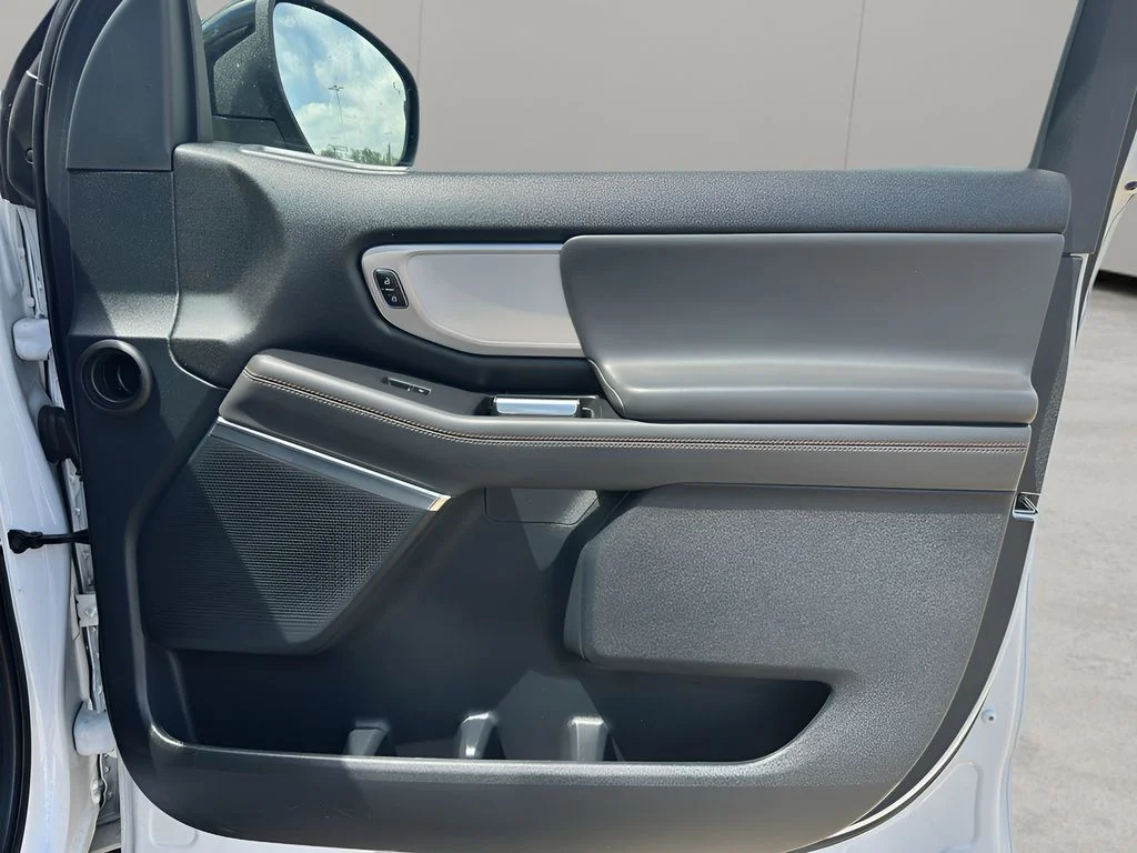 Used 2025 White Ford Active image 25